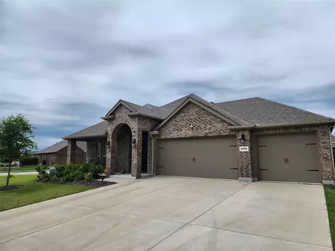 2801 Lake Valley Rd, Aubrey, TX 76227