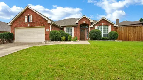 7404 Summit Meadow Ln, Sachse, TX 75048