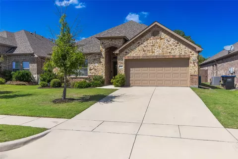 634 Teakwood Dr, Greenville, TX 75402