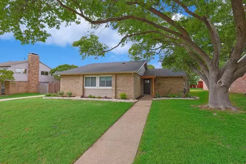 3825 Westminster Dr, Carrollton, TX 75007