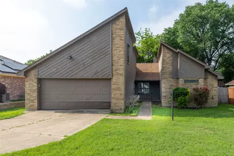 324 Oak Meadow Ln, Cedar Hill, TX 75104