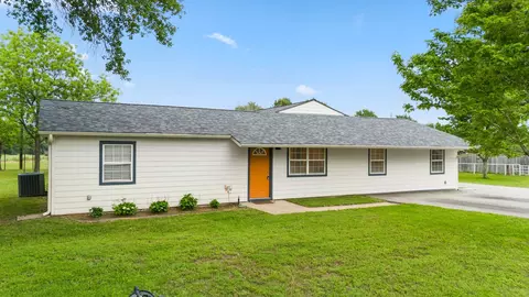 6091 Mockingbird Ln, Murchison, TX 75778