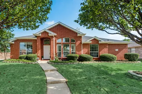 319 S Sagebrush Trl, Murphy, TX 75094