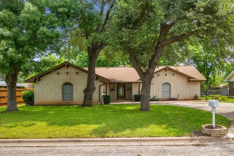 2304 Asbury St, Brownwood, TX 76801