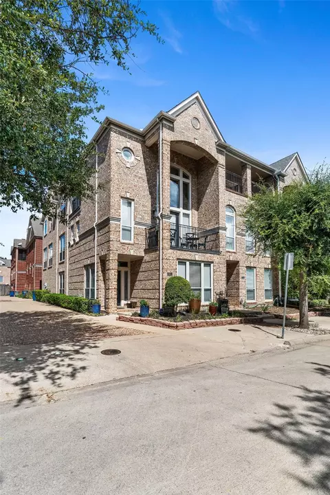 2921 Hallsville St, Dallas, TX 75204
