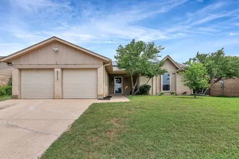 6453 Westridge Dr, Watauga, TX 76148