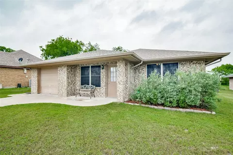 1703 W Doyle St, Granbury, TX 76048