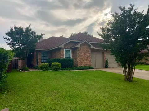 218 Ironbark Dr, Arlington, TX 76018