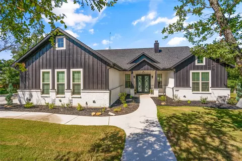 1005 Trinity Oaks Rd, Weatherford, TX 76087