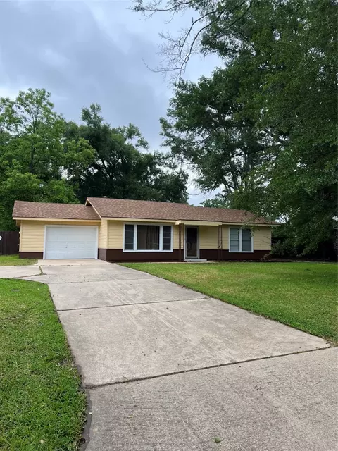 1840 Ridgecrest Dr, Shreveport, LA 71118