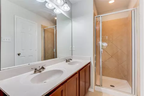 Bath - 1320 Devine Dr, Lancaster, TX 75146 photo 3 of 3