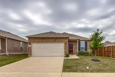1220 Waggoner Dr, Aubrey, TX 76227
