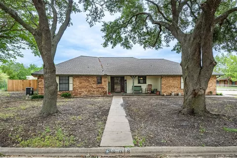 908 Genoa, Italy, TX 76651