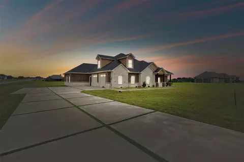 1396 Deerfield Dr, Wills Point, TX 75169