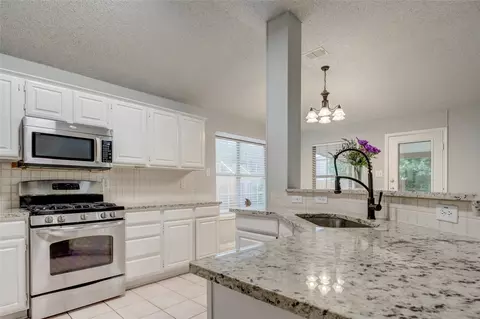 3205 Athens Dr, Corinth, TX 76210