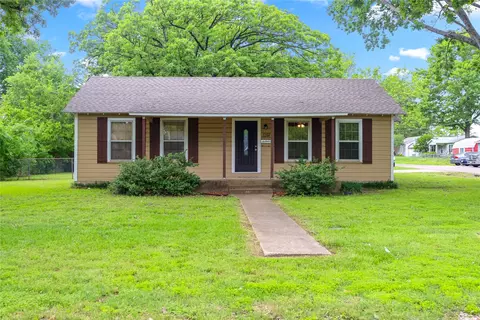 1203 N Rockwall Ave, Terrell, TX 75160