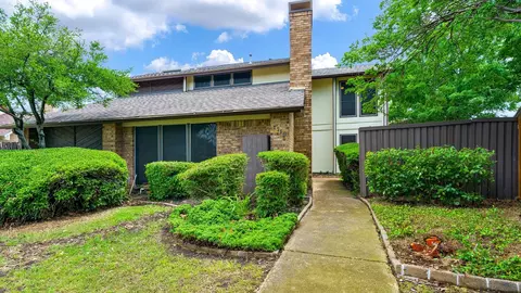 1716 Elk Grove Dr, Richardson, TX 75081