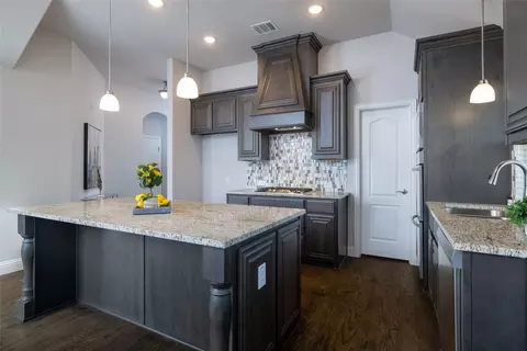 Kitchen - 3205 Deep Crest Dr, Keller, TX 76244 photo 5 of 6