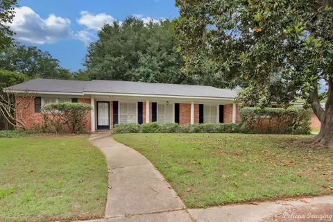 2042 Audubon Pl, Shreveport, LA 71105