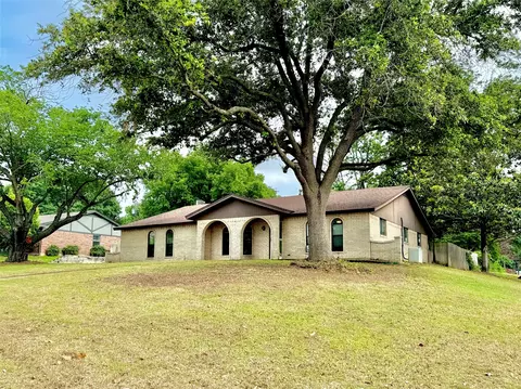 985 Harber Ave, Grapevine, TX 76051