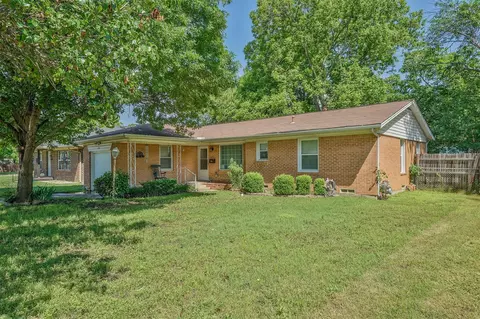 1241 Arrowhead Dr, Irving, TX 75060