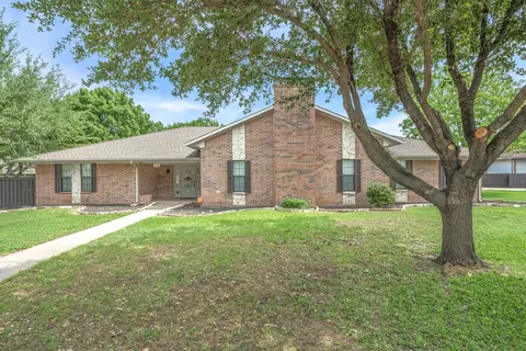 118 Gordon Dr, Wills Point, TX 75169