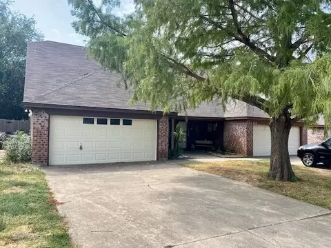 7714 Sable Ln, North Richland Hills, TX 76182