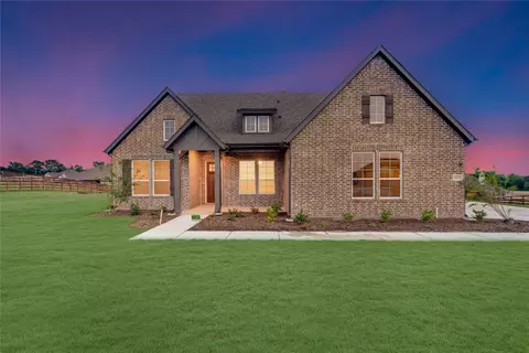 3613 Horseshoe Dr, Van Alstyne, TX 75495