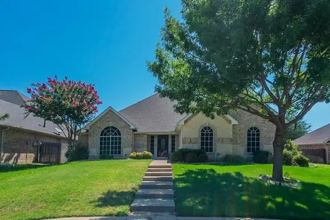 1802 Lakes Edge Blvd, Mansfield, TX 76063