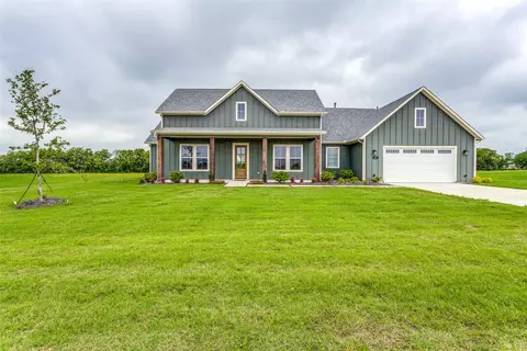 607 Lexington Ln, Nevada, TX 75173