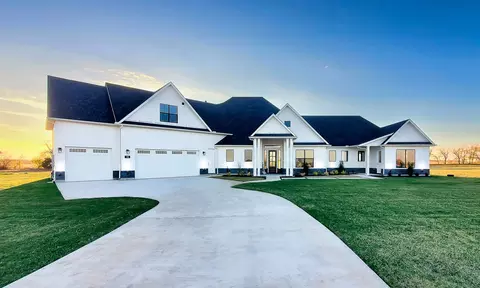 705 Lexington Ln, Nevada, TX 75173