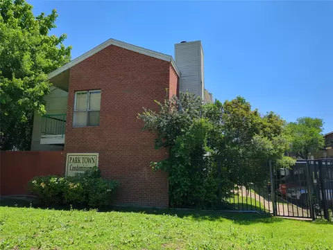 7126 Holly Hill Dr #210, Dallas, TX 75231