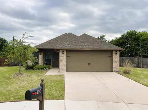 1424 Ascot Ave, Sherman, TX 75092