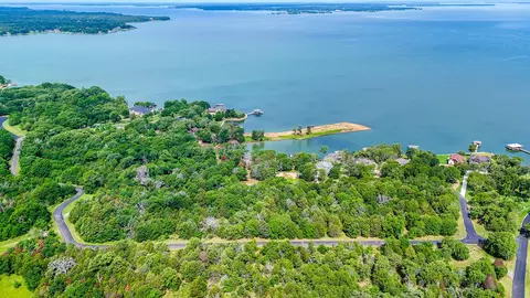 57 Shiloh, Streetman, TX 75859