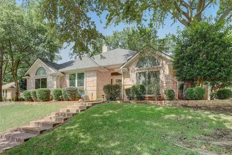 6104 Red Fern Dr, Arlington, TX 76001
