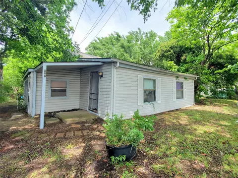 808 S Bois D Arc St, Forney, TX 75126