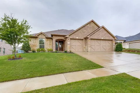 3129 Greenway Dr, Burleson, TX 76028