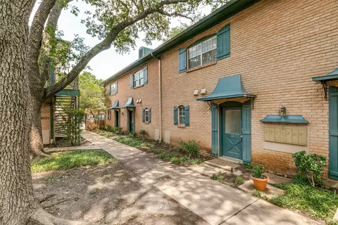 6029 E University Blvd #110, Dallas, TX 75206