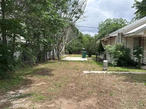 Exterior - 203 S 2nd St, Bangs, TX 76823 photo 2 of 5