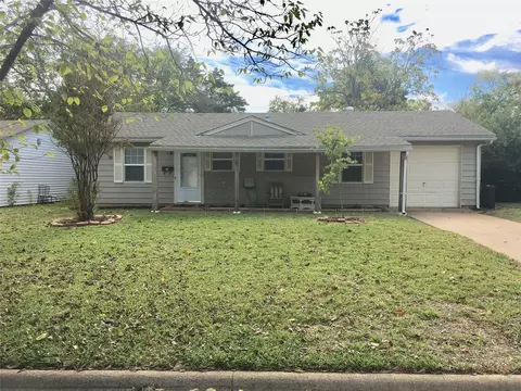 Exterior - 109 Falls Dr, Euless, TX 76039 photo 5 of 5