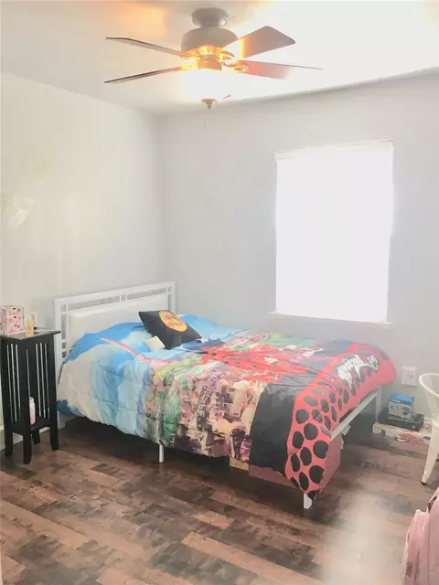 Bedroom - 109 Falls Dr, Euless, TX 76039 photo 2 of 3