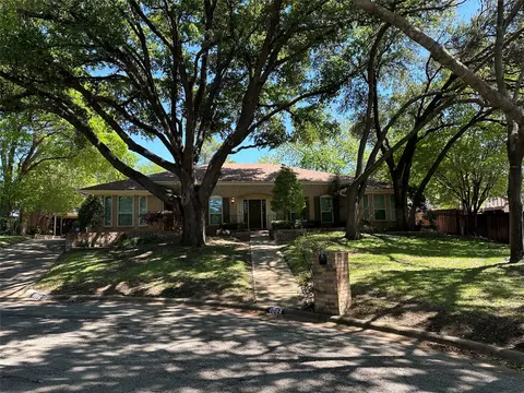 4604 Circleview Ct W, Haltom City, TX 76180