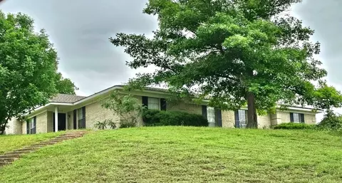 8834 Hidden Hill Dr, Fort Worth, TX 76179