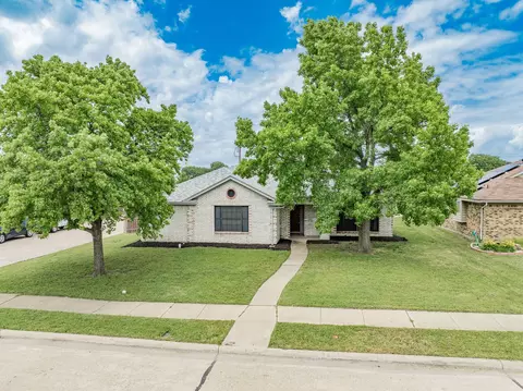 2413 Cortland Cir, Rowlett, TX 75088