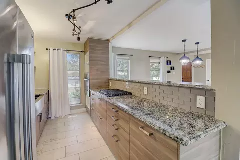 196 Hidden Valley Dr, Aledo, TX 76008