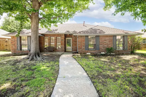 1717 Big Canyon Trl, Carrollton, TX 75007