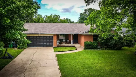1218 Bryn Mawr Pl, Denton, TX 76201