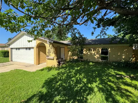 6512 Wooddale Dr, Watauga, TX 76148