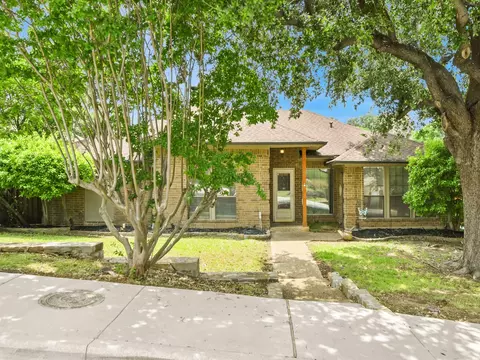 2703 Lookout Pl, Carrollton, TX 75007