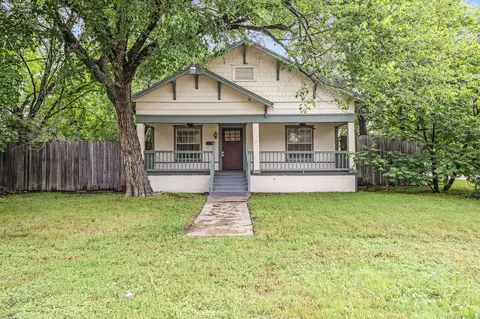 223 W 8th St, Lancaster, TX 75146
